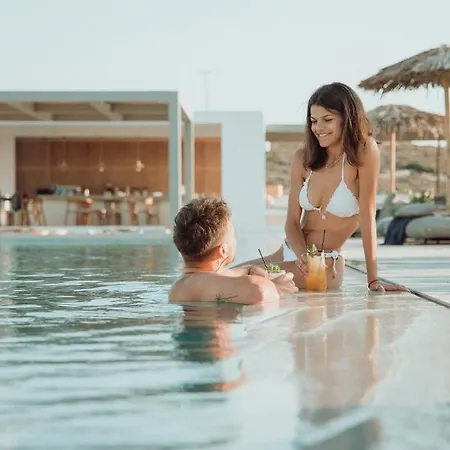 Cove Paros 5* 나오우사